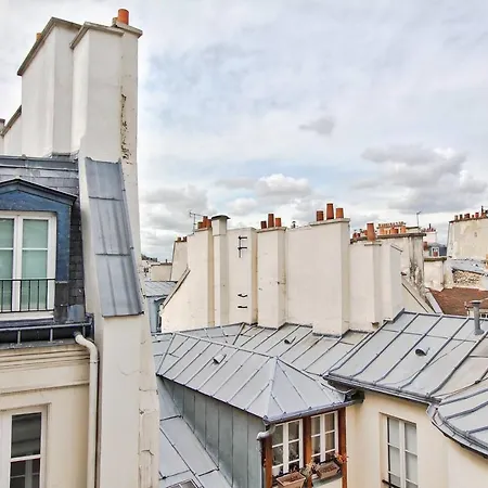 Nest - Le Marais