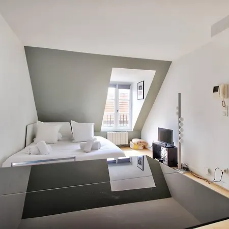 Apartment Nest - Le Marais *
